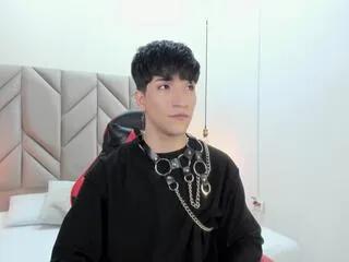 Offline sean_collinss on Flirt4Free