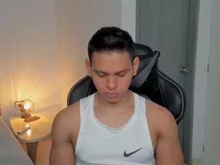 Offline stefan_lennox on Flirt4Free