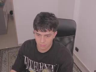 Freechat tony_hoffa on Flirt4Free