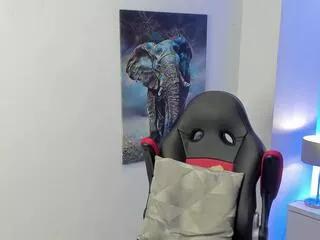 Freechat tony_petrov on Flirt4Free