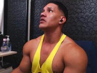 Offline viktor_herrera on Flirt4Free