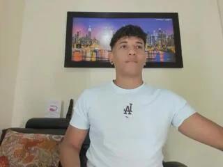 yoxi_martinez — Freechat on Flirt4Free