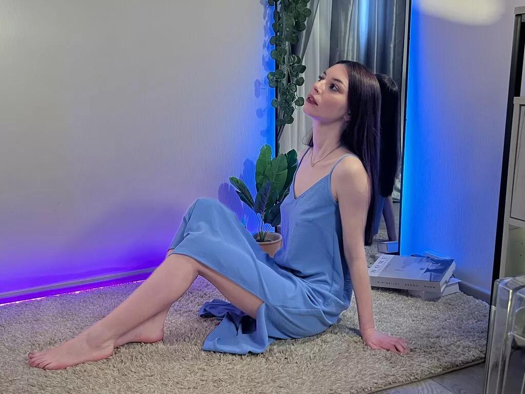 AmelieCrosby — 
I like when my man kiss all my body and feel his hands over my back while he rubbing my lips with his lips, I like when he touch my legs very soft with his fingers.