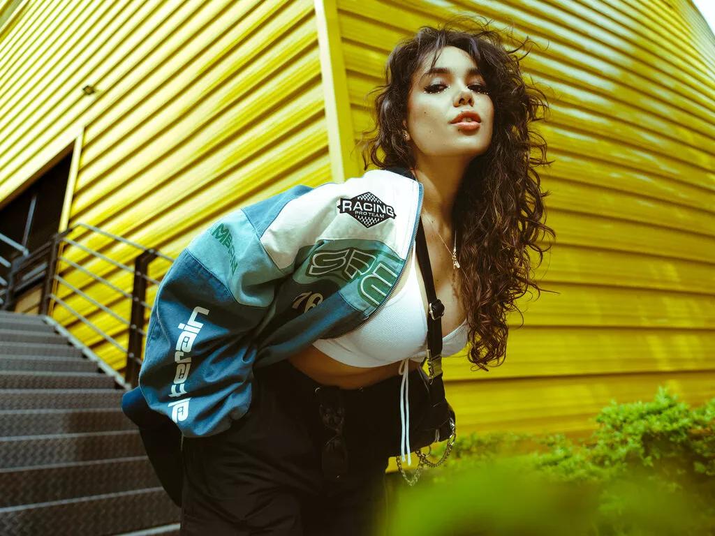 LiveJasmin ClaireThonpsom is Freechat ClaireThonpsom — I am a girl who enjoys pleasing others a lot, I have no limitations and I love to experiment, also to learn, so I like that they also teach me different ways of feeling and giving pleasure.