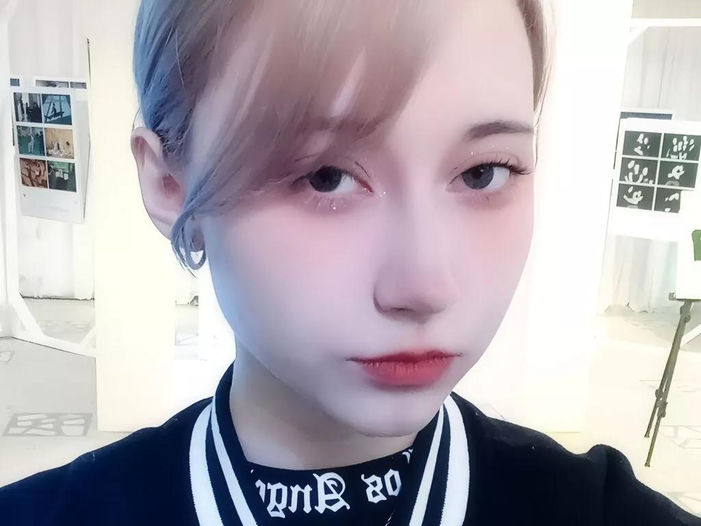 LiveJasmin ClaraParks is Freechat ClaraParks — I'd love to know your darkest secrets and I'll share mine with you.
I love to smile and make you smile too.
I love to tease you with my wild mind and hot body.