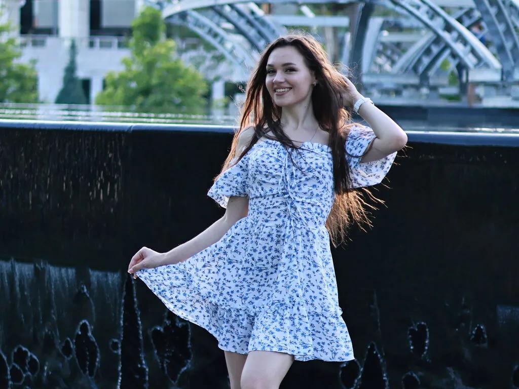 LiveJasmin DaisyAngrisano is Freechat DaisyAngrisano — Dance, performance, music that moves the soul, storytelling, capturing moments, laughter, and people who chase their passions fiercely.