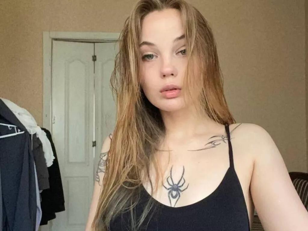 LiveJasmin DungDelph is Group DungDelph — By day, I pretend to study design (but really, I just doodle cute things in my notebook )
By night, I turn into a dancing queen on TikTok --- sassy, sparkly, and totally addictive