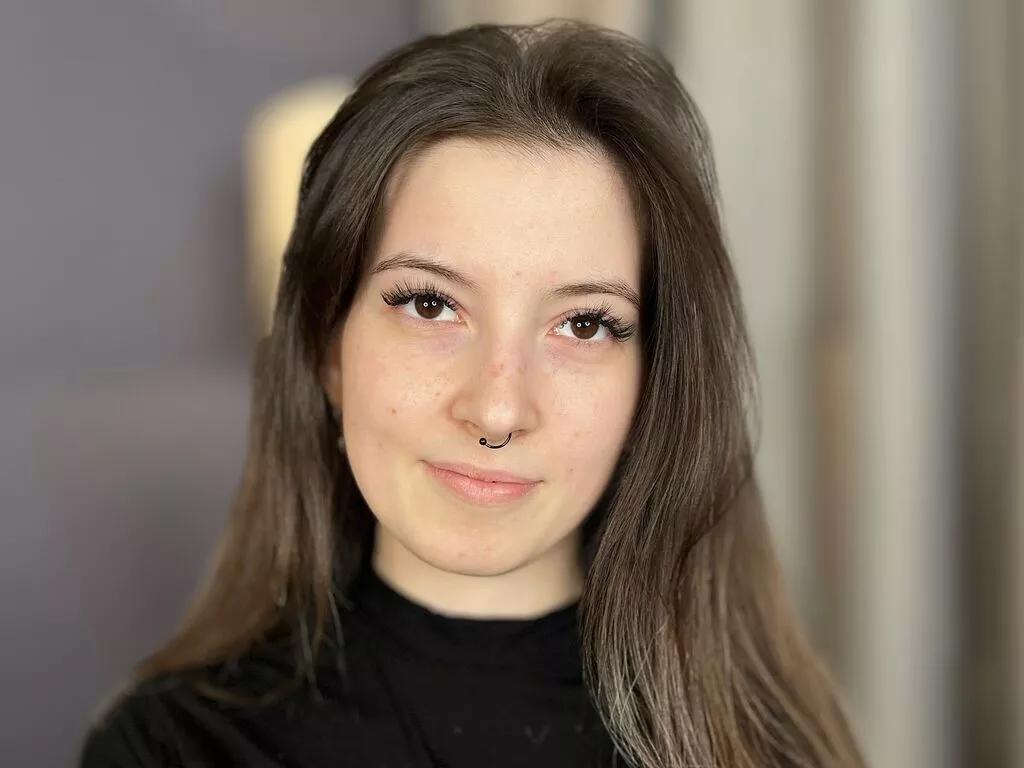 HildDodson — Likes:  Passion, confidence, dance, and flirtation. Life's more fun when you're bold and playful.