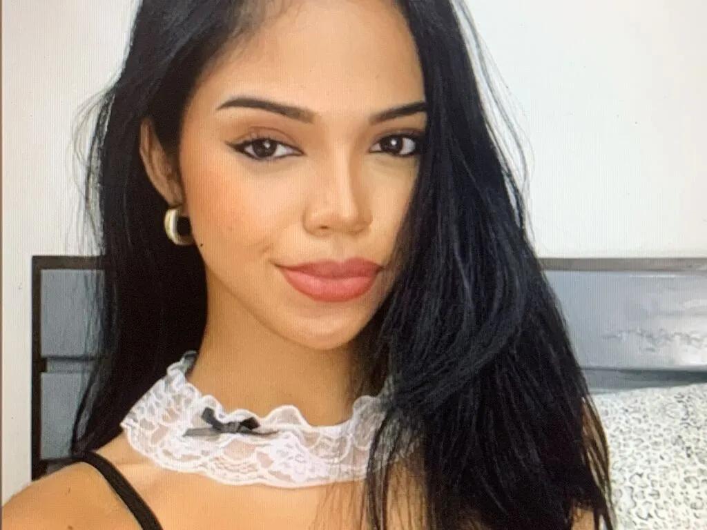 LiveJasmin JasmineStones is Group JasmineStones — I like dogs, walking, gym, healthy foods, make-ups, dress, heels, luxury stay/hotels, I love travelling.