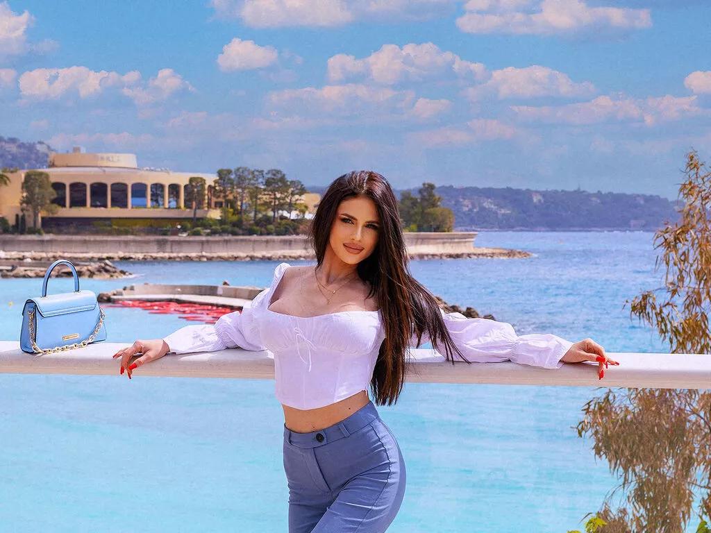 LiveJasmin Josephine is Freechat Josephine — A real man who  can  handle a  strong woman.