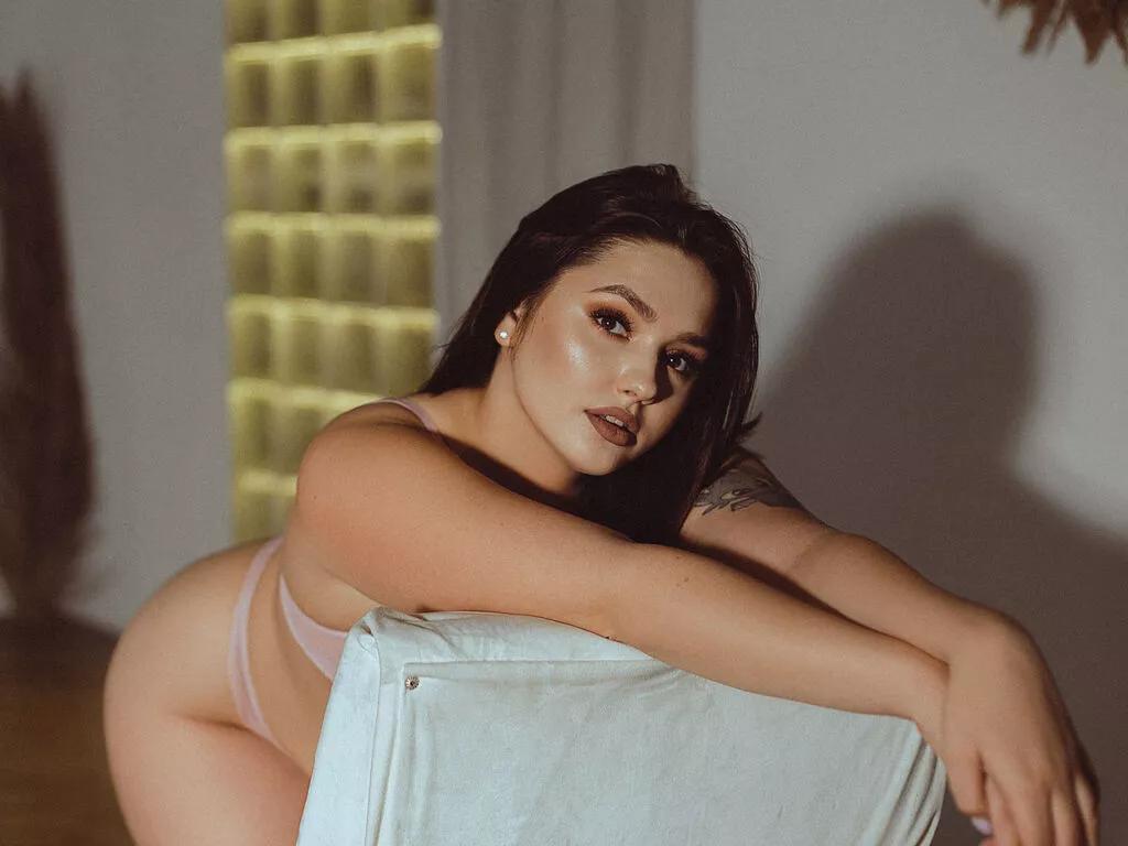 LiveJasmin JulietKalen is Freechat JulietKalen — I like to cook and take pictures, I like to show you my body and I also love role-playing games