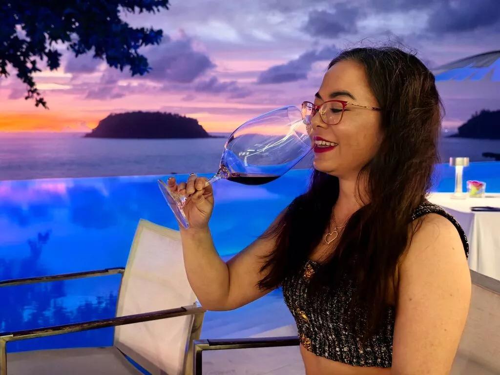 LiveJasmin LilaLalita is Freechat LilaLalita — I live for tropical days, delicious food paired with the perfect glass of wine, and keeping my body moving with some fun exercise. Whether I'm soaking in the sun or vibing under the moonlight, I'm here to share the heat, the laughs, and a little...