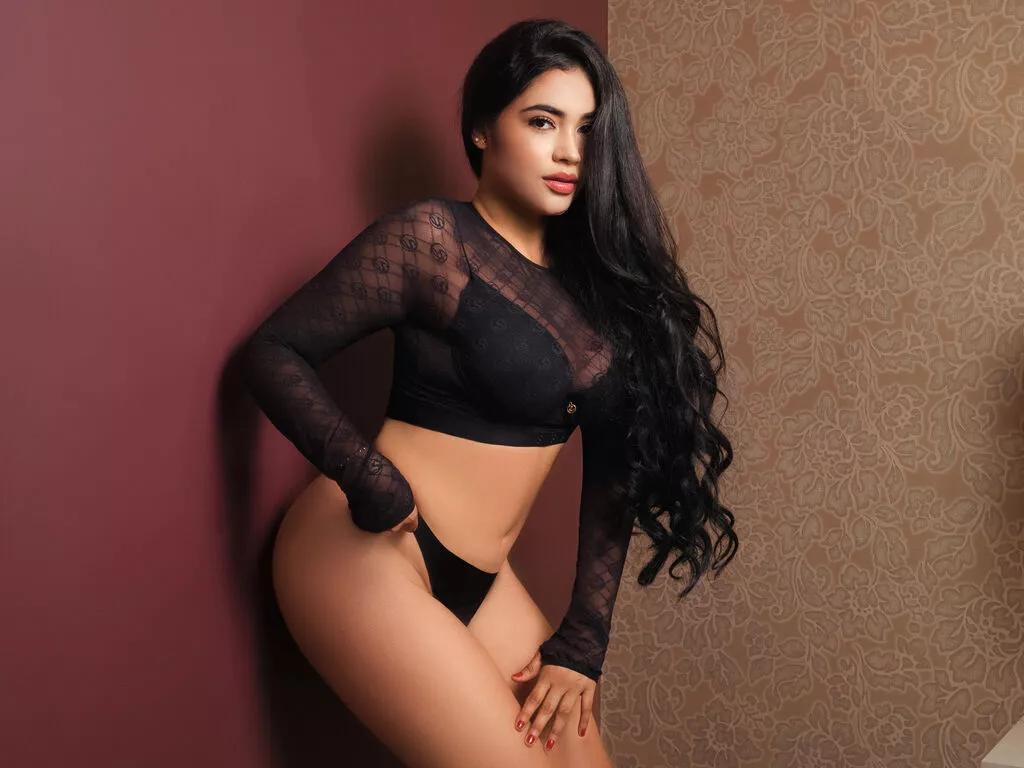 LiveJasmin MaraSilva is Freechat MaraSilva — I love to walk, makeup, go to swim and take a ride on my rollerblades. That make me so happy.