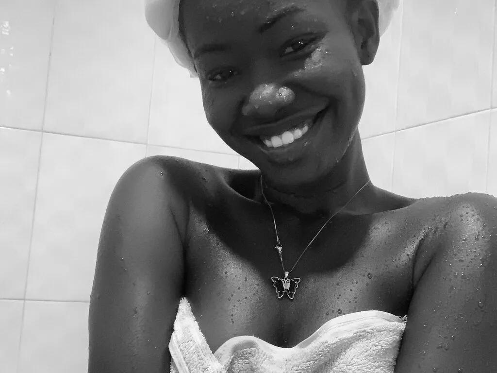 LiveJasmin MonaReign is Freechat MonaReign — Surprises, baby girl treatment and love to explore.