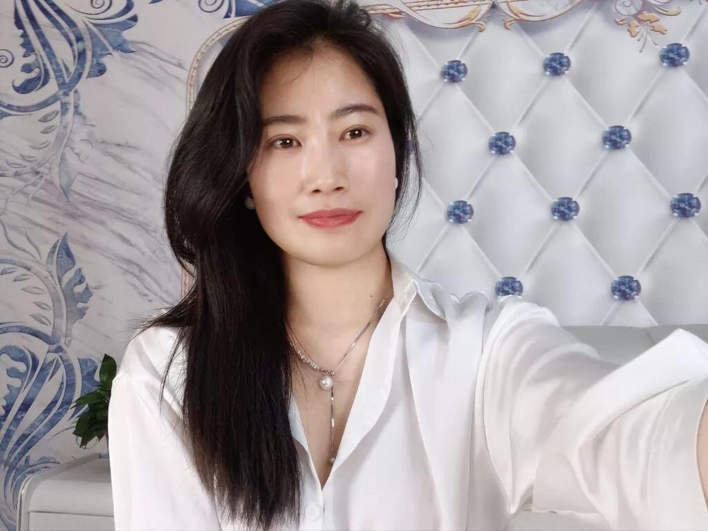 LiveJasmin Primerosa is Freechat Primerosa — I like a simple and plain style in life, and I am more conscientious and emotional, and I must be dedicated to my partner.