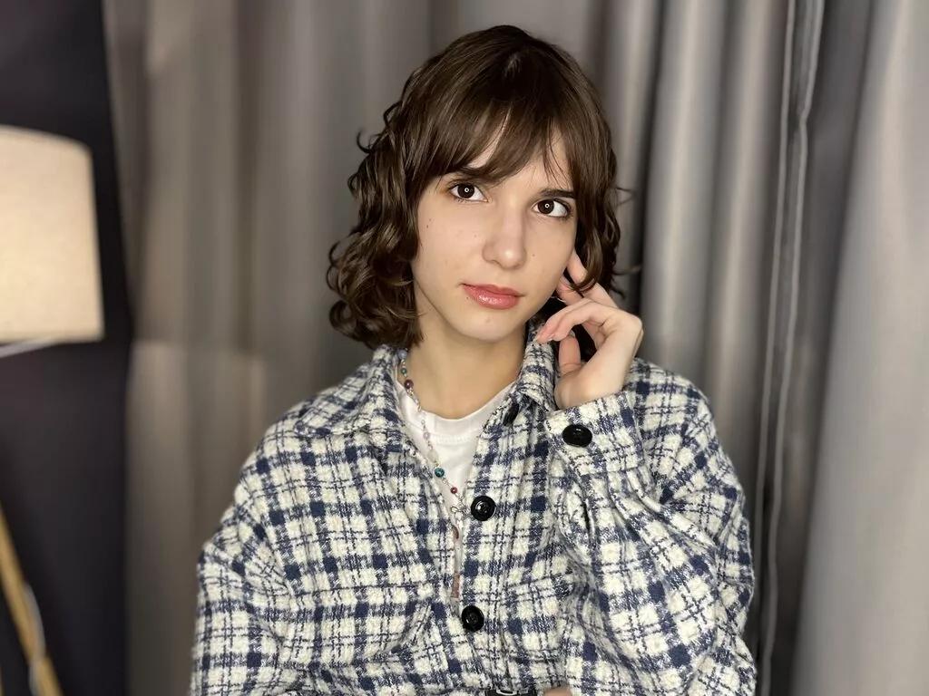 LiveJasmin TheaDaffin is Freechat TheaDaffin — i love music and photography, capturing moments that captivate.