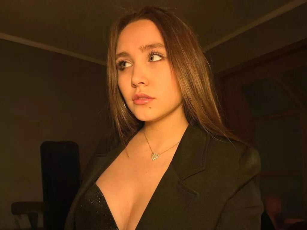 LiveJasmin UdeleBroadhurst is Freechat UdeleBroadhurst — I also really love animals and especially horses!! I study equestrian sports, and I love the feeling of connecting with nature