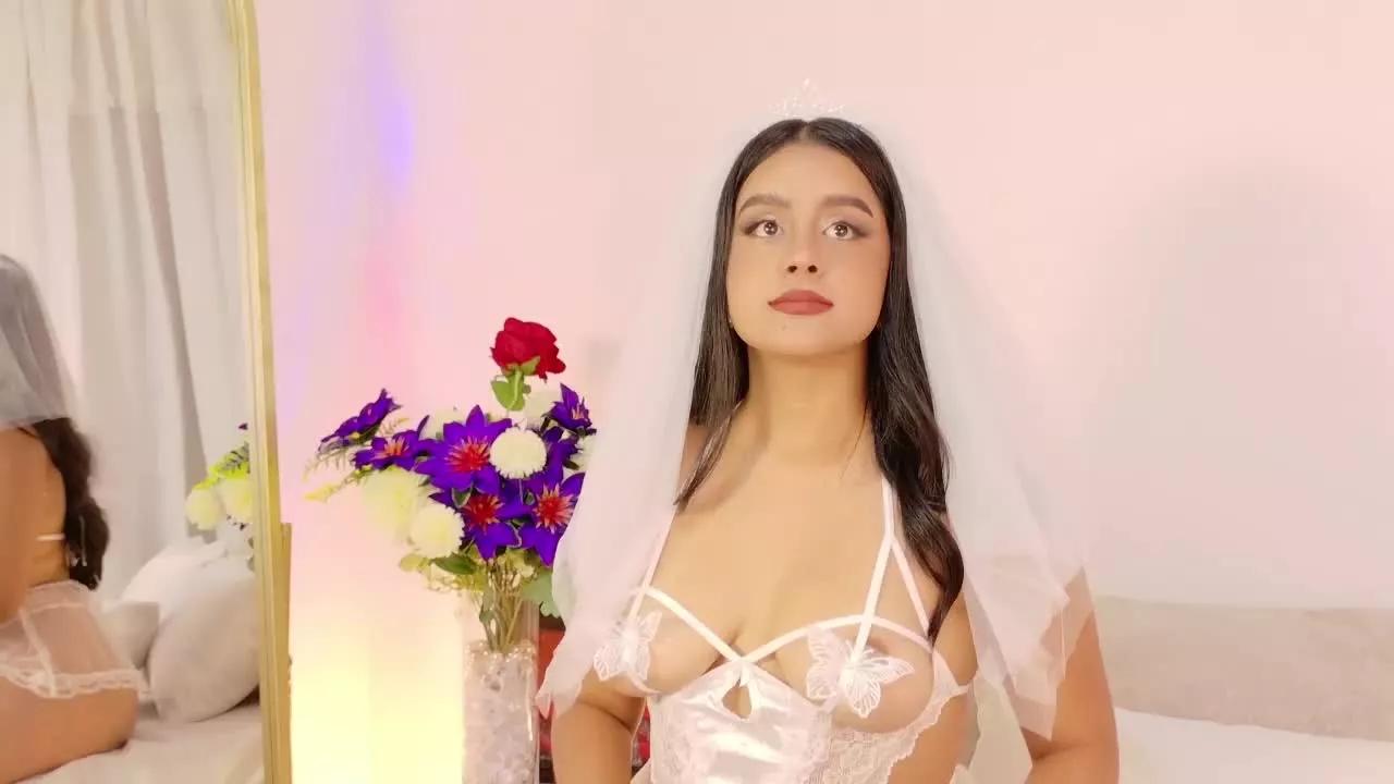 Offline AmelieGrace on Streamray