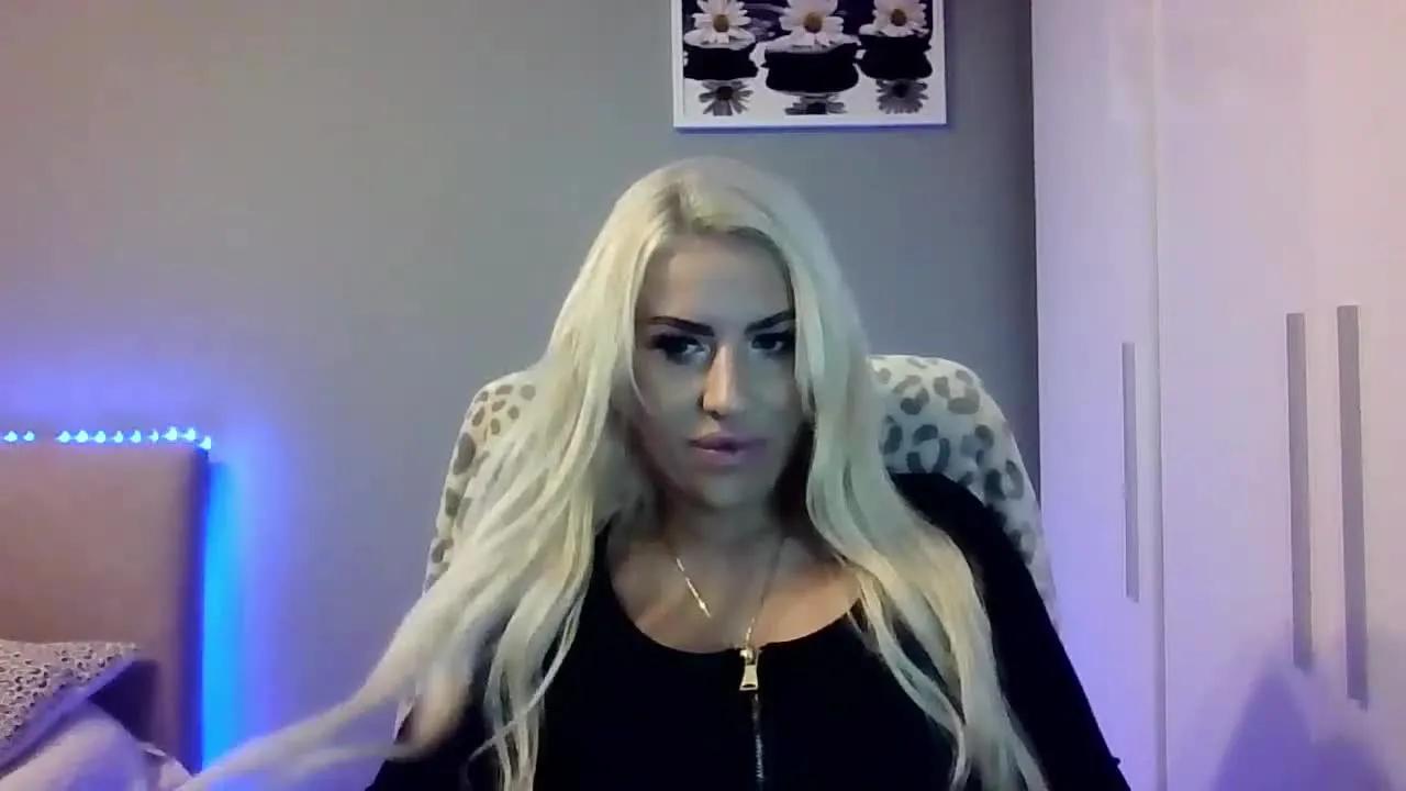 Offline BlondLeyla on Streamray