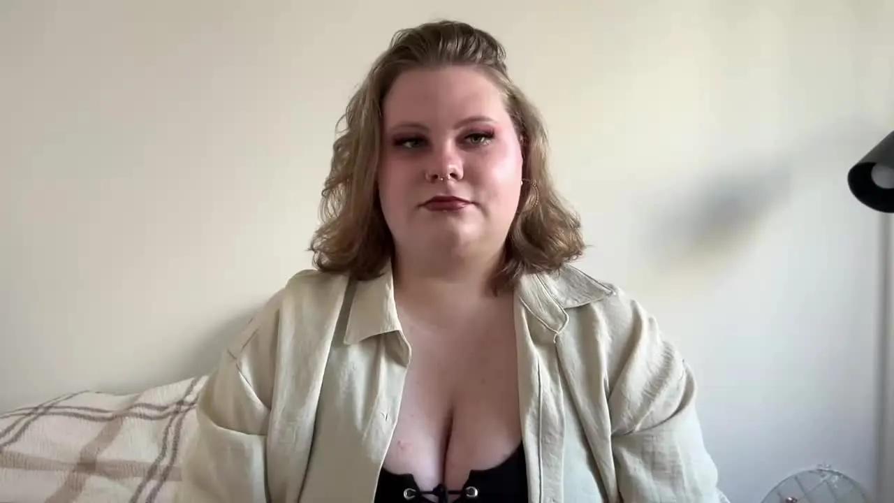 Offline BriannaCute on Streamray