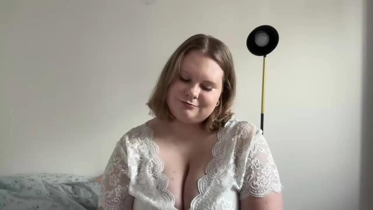 Offline BriannaCute on Streamray