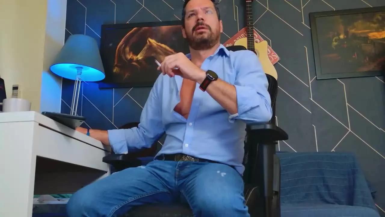 Offline ChristianNude1 on Streamray