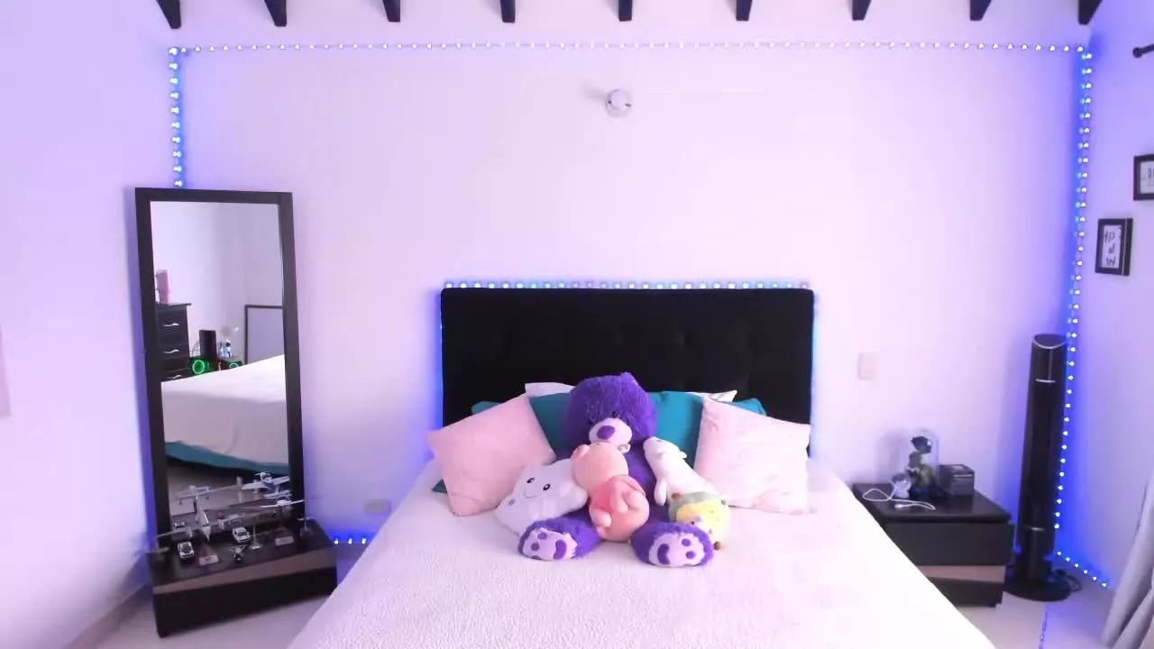 Offline Dasha_01 on Streamray