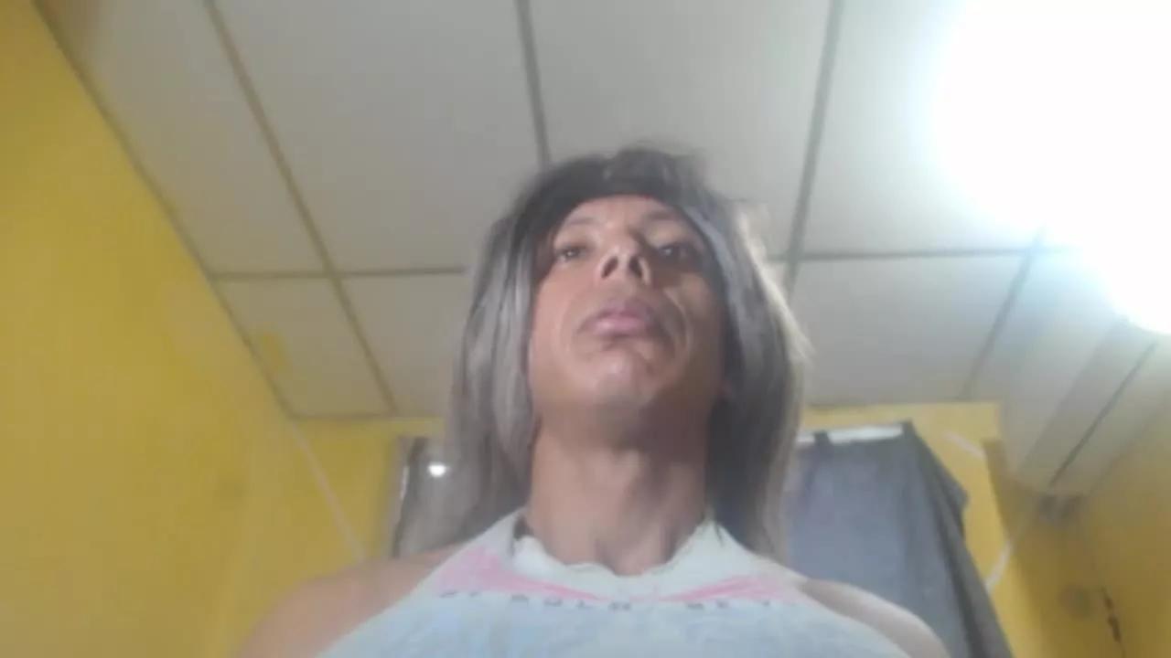 Offline dayanamuscle on Streamray