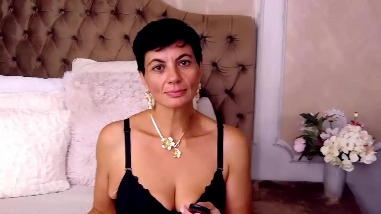 Freechat JuliaWinslet on Streamray