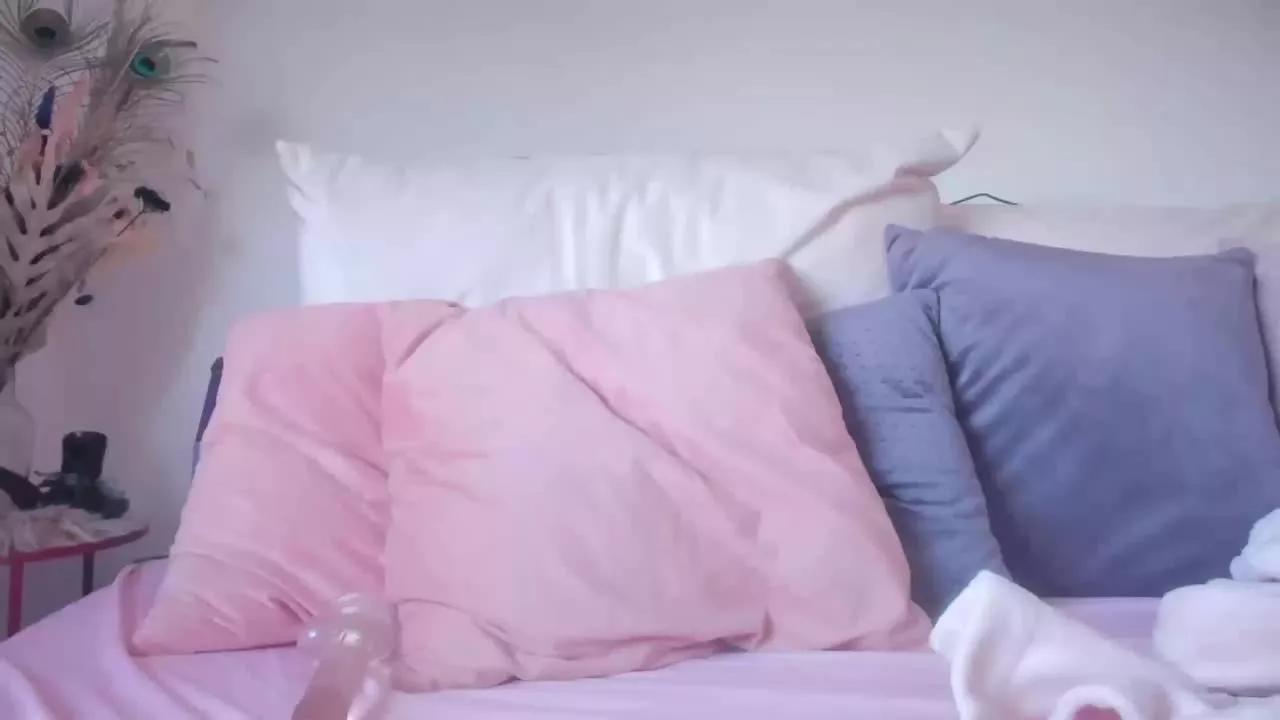 KinkiNicoleCummings on Streamray 