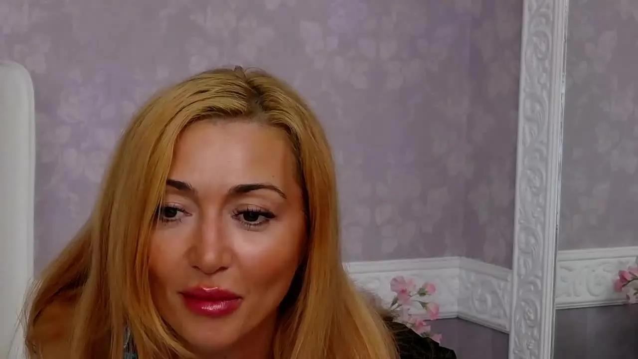 Offline PlayfulZoe on Streamray