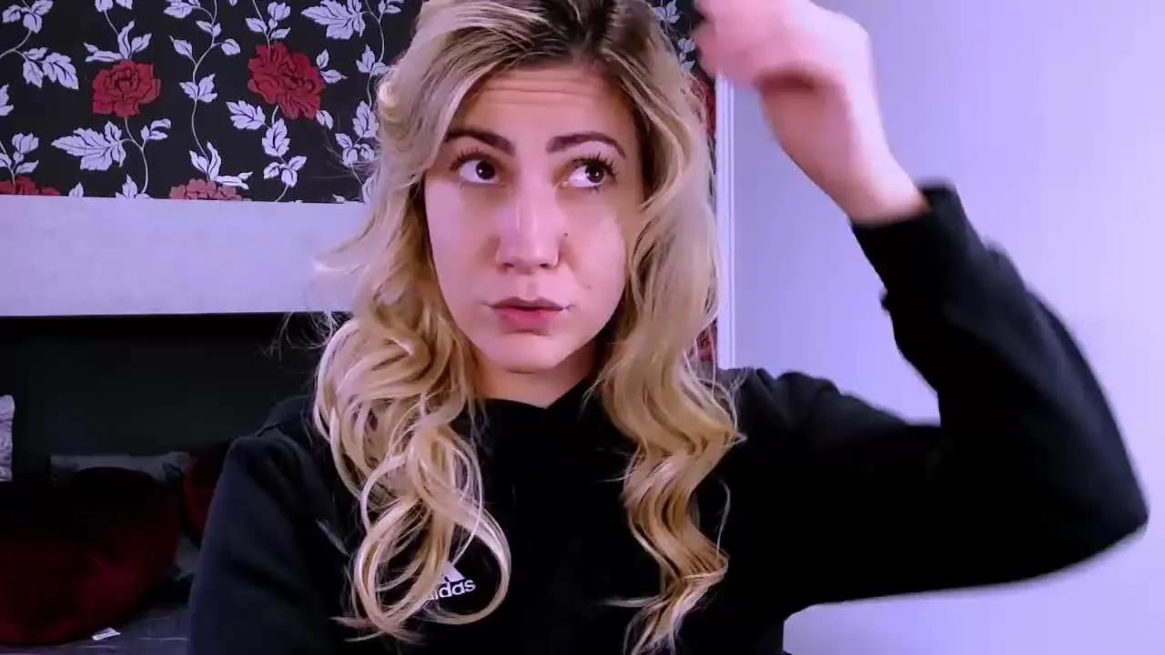 SelenaBlais on Streamray 