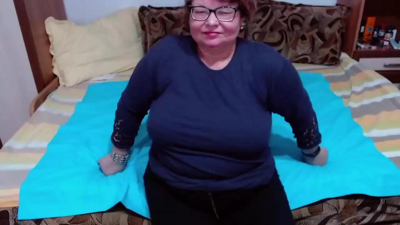 Offline UrSweetKarina on Streamray