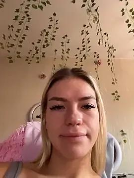 Freechat -Sexy_Barbie- on StripChat