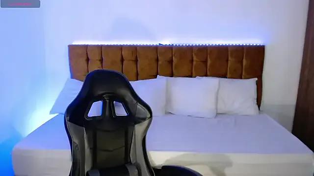 Freechat alexiaaross on StripChat