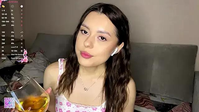 StripChat AlveraCappola is Freechat AlveraCappola — Take off your shirt