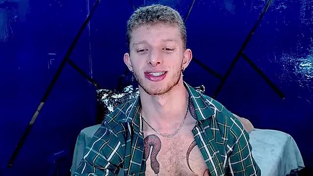 Freechat andrewxbi on StripChat