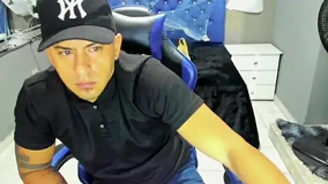 Freechat AngelAndChris on StripChat