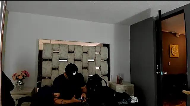 Freechat AngelAndChris on StripChat