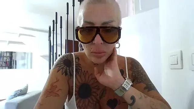 Private ASSERINAAA on StripChat