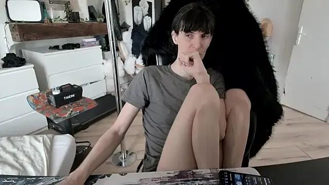 Freechat CeriseLapine on StripChat