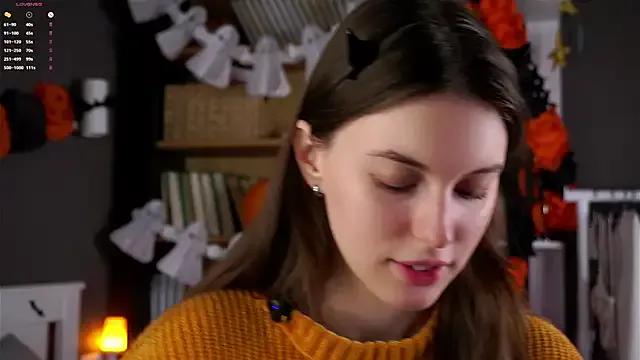 StripChat DarylBarks is Freechat DarylBarks — How do you like my new room today?