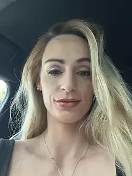 StripChat ericafontesx is Freechat ericafontesx — Jeans down twerk outdoor + VID LT