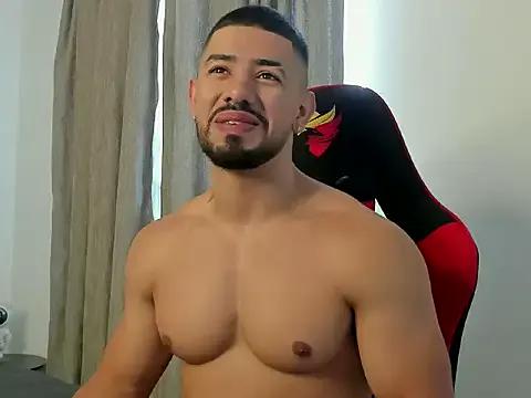 Freechat Ezzio_Scolaro on StripChat