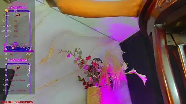 Freechat Karla-Ebony on StripChat