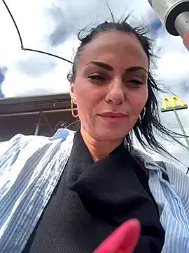 Freechat KimKelly13 on StripChat