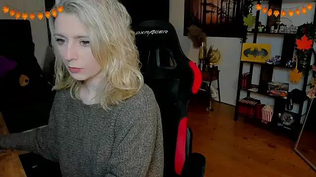 StripChat Lisaonthemoon is Freechat Lisaonthemoon — Last tipper gets 5 Videos