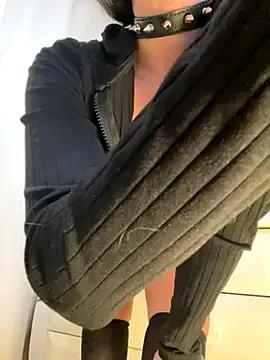 StripChat Lissa_kis is Freechat Lissa_kis — Oil on the butt + very hot video