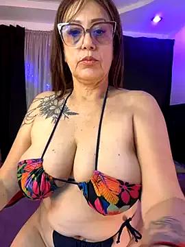 Freechat lonely_shewolf on StripChat