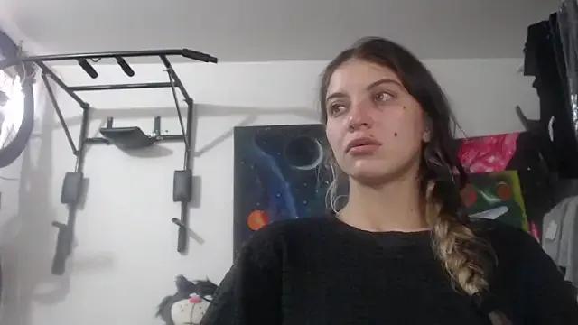 Freechat mariecam420 on StripChat